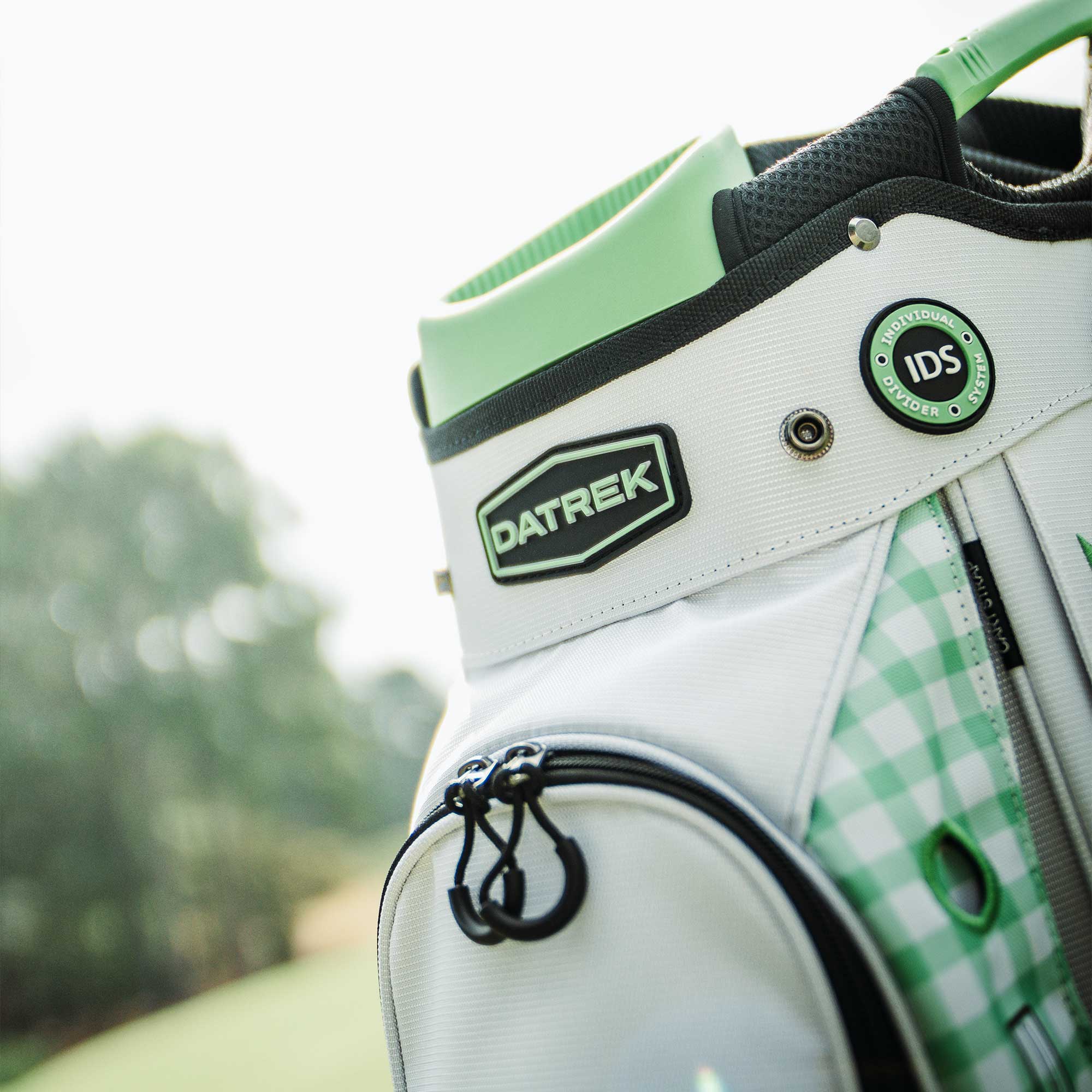 #color_white-green-checkered